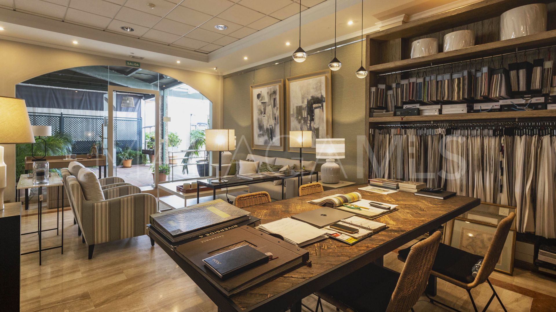 Local comercial for sale in Elviria