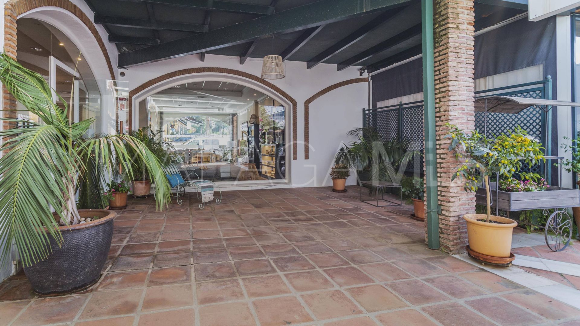Local comercial for sale in Elviria