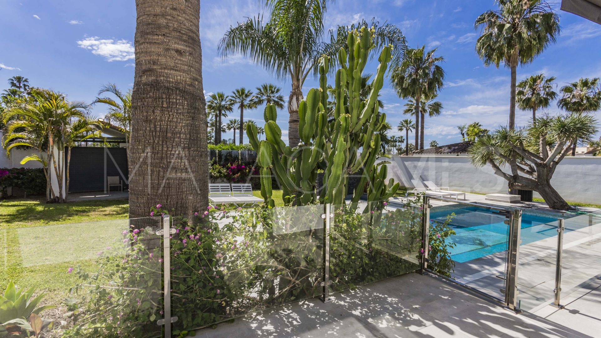 Villa for sale in El Colorado
