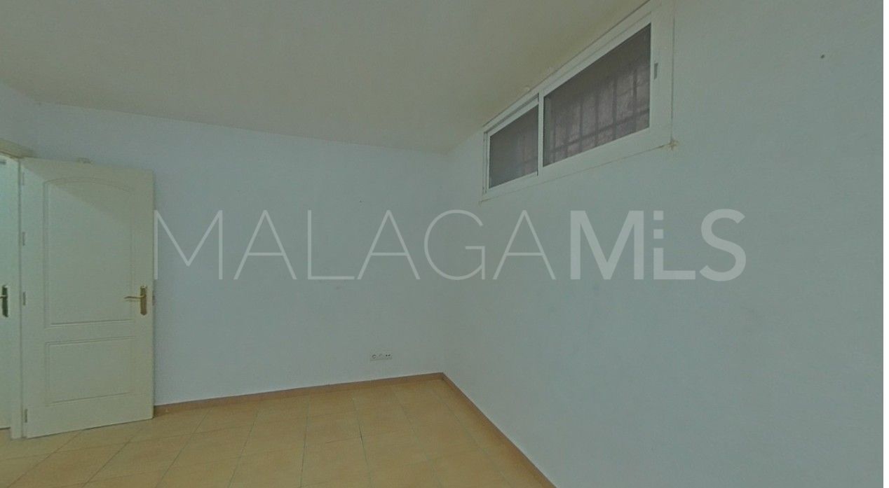 Villa for sale in Nueva Andalucia