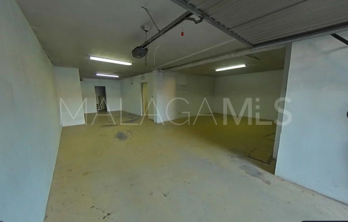 Villa for sale in Nueva Andalucia