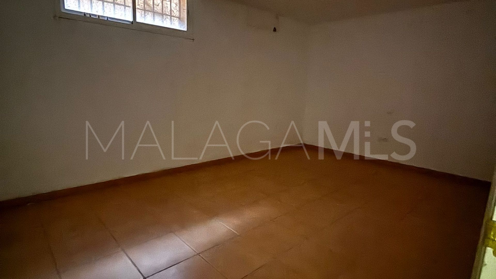 Villa for sale in Nueva Andalucia