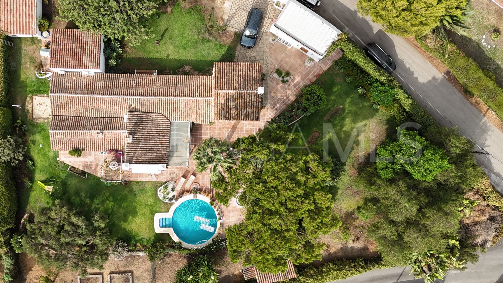 Villa for sale in Guadalmina Alta