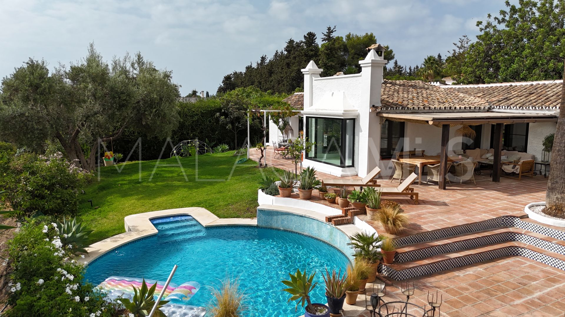 Villa de 4 bedrooms for sale in Guadalmina Alta