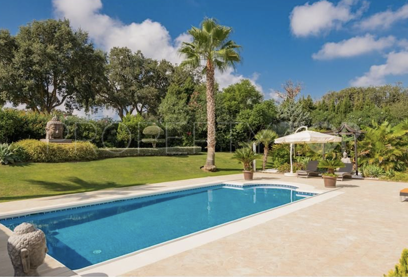 For sale San Roque Golf villa with 5 bedrooms