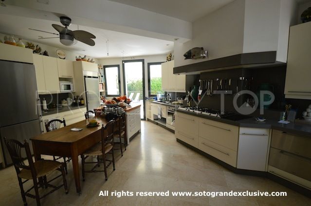Villa en venta de 5 dormitorios en Sotogrande Costa