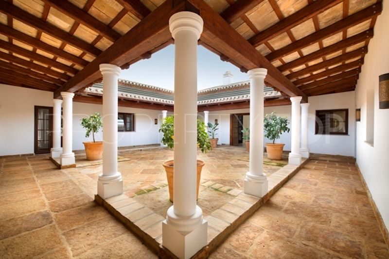 9 bedrooms villa for sale in Sotogrande Alto