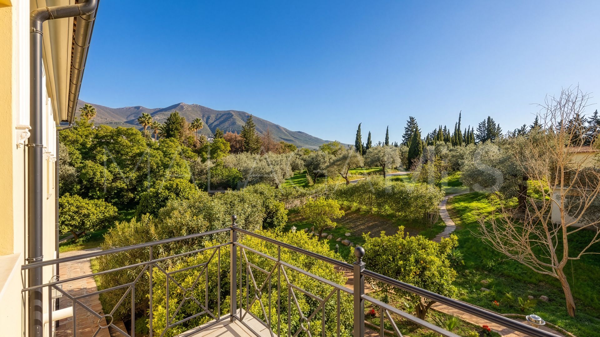 Villa for sale in Alhaurin el Grande