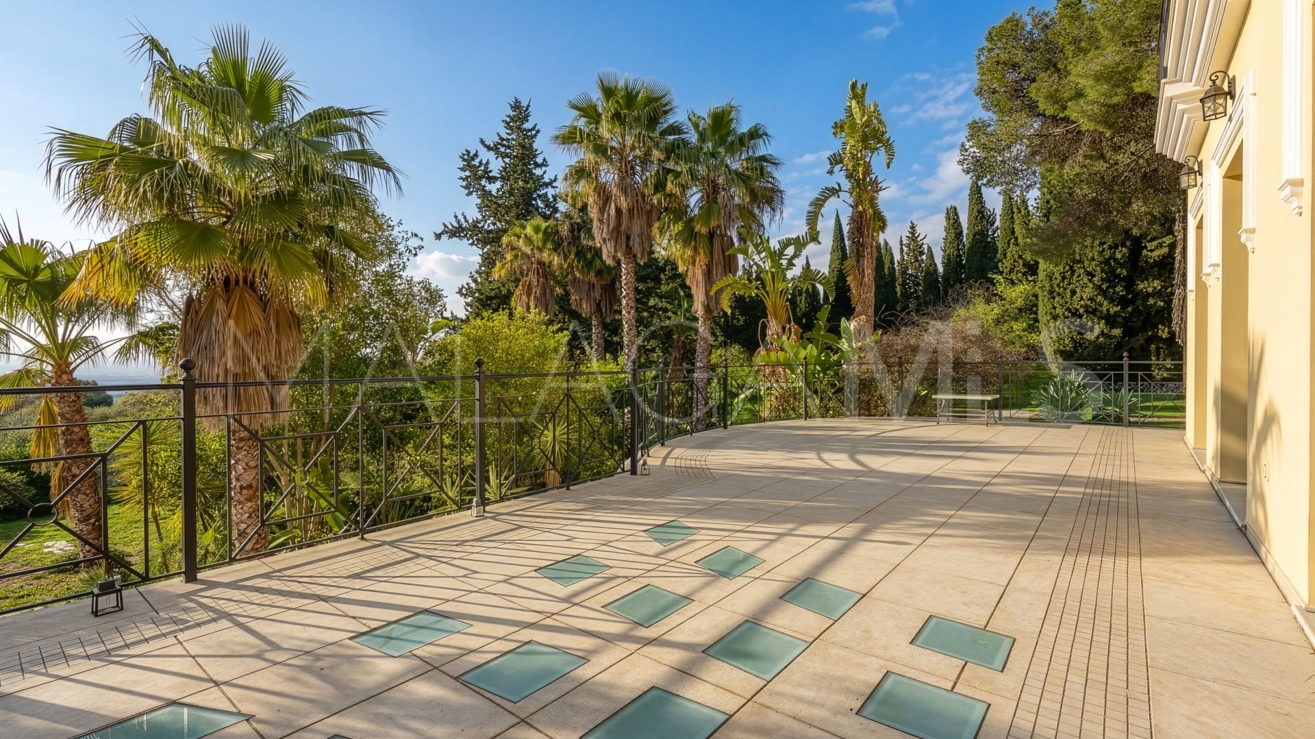 Villa for sale in Alhaurin el Grande