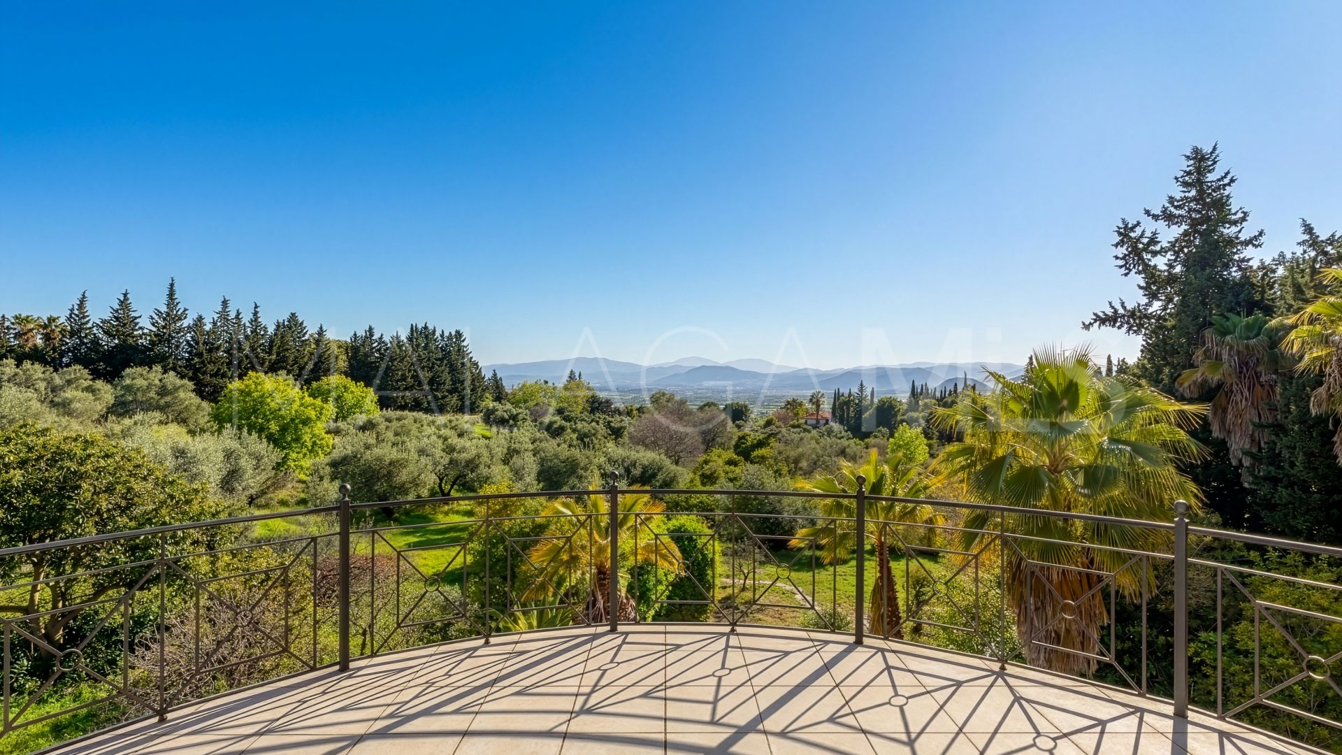 Villa for sale in Alhaurin el Grande