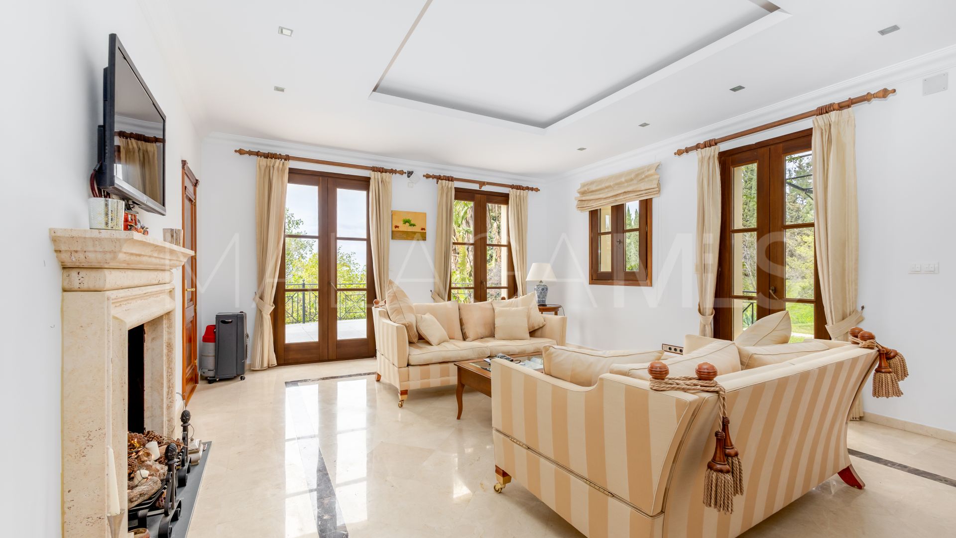 Villa for sale in Alhaurin el Grande