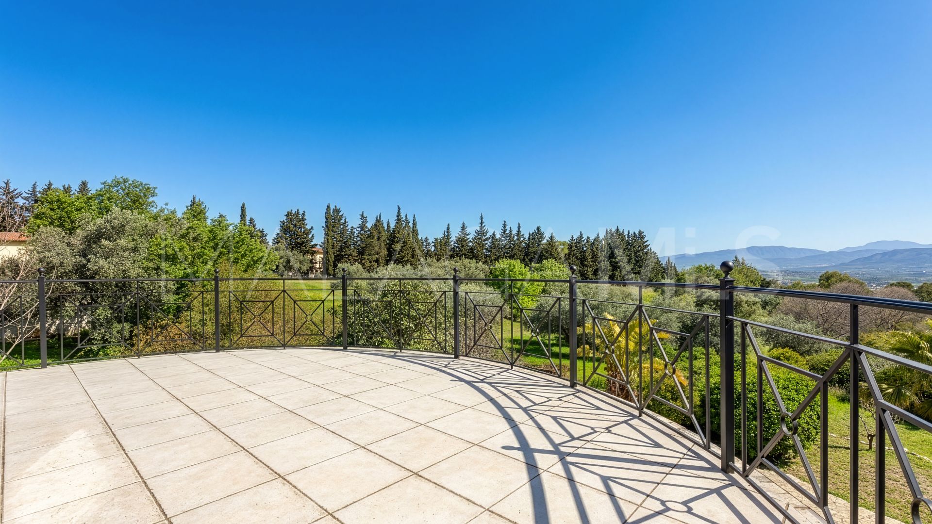 Villa for sale in Alhaurin el Grande