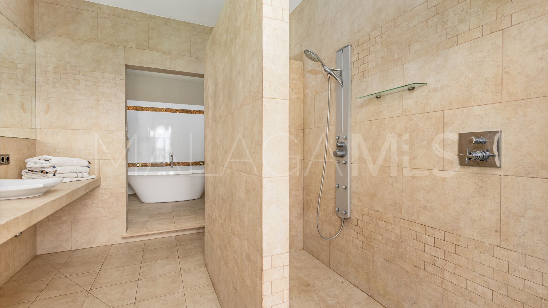 Villa for sale in Alhaurin el Grande