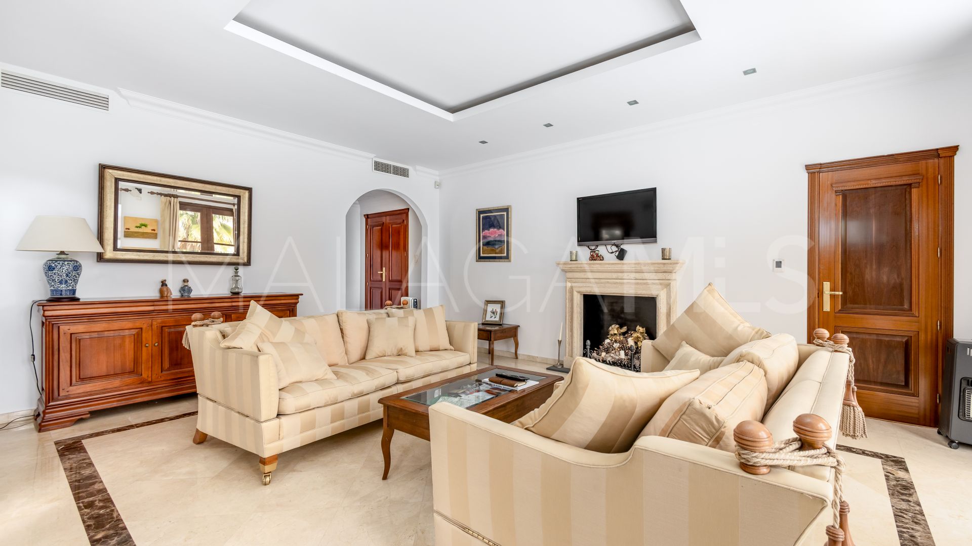 Villa for sale in Alhaurin el Grande