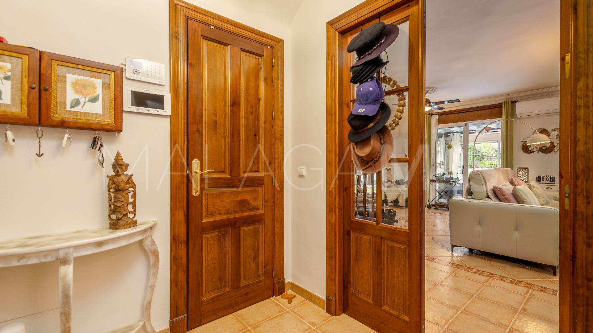 Villa for sale in Coin