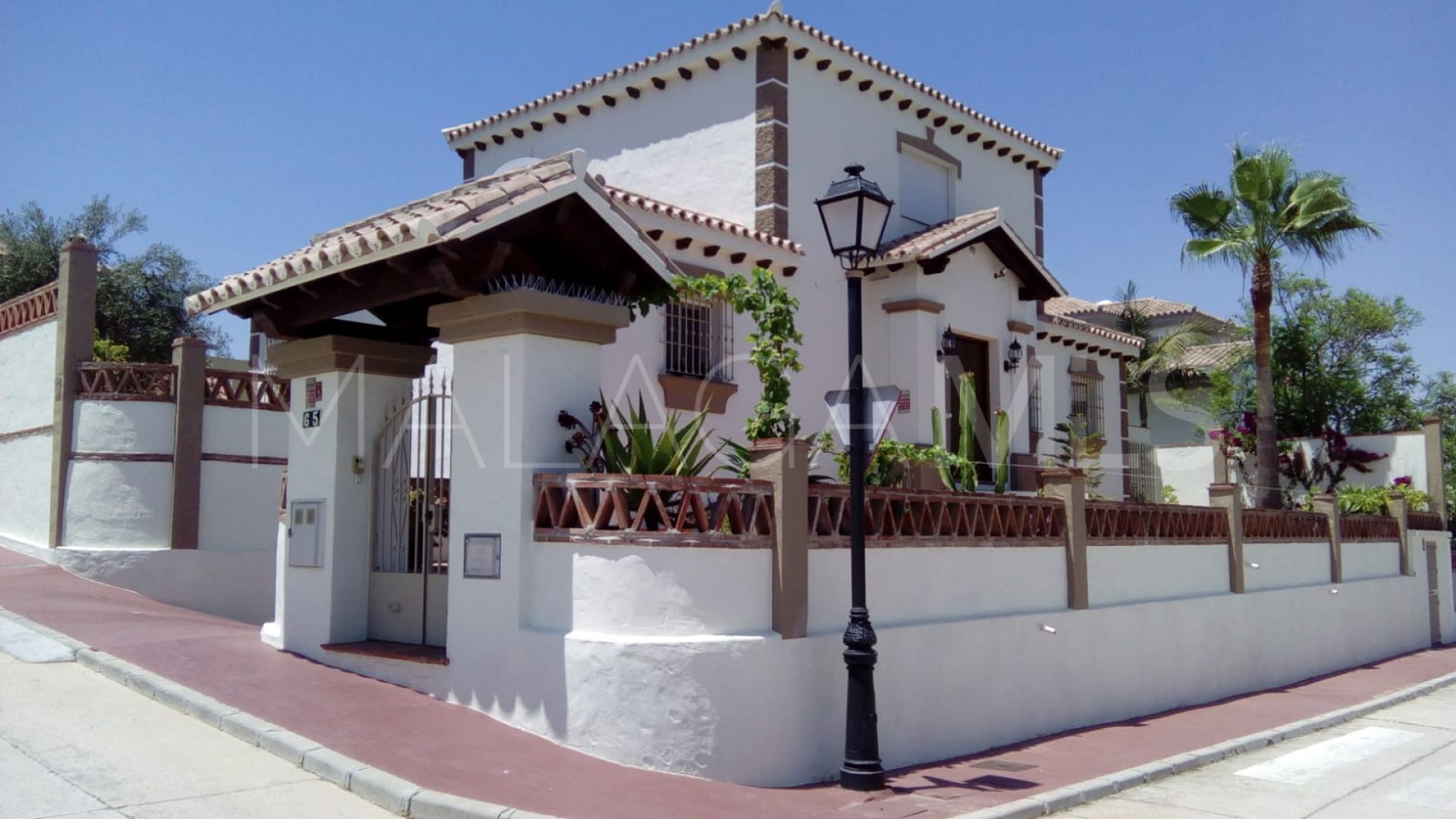 Villa for sale in Coin