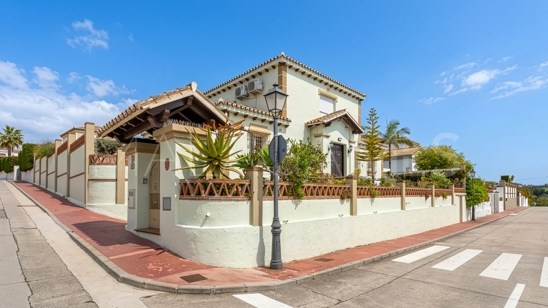 Villa for sale in Coin