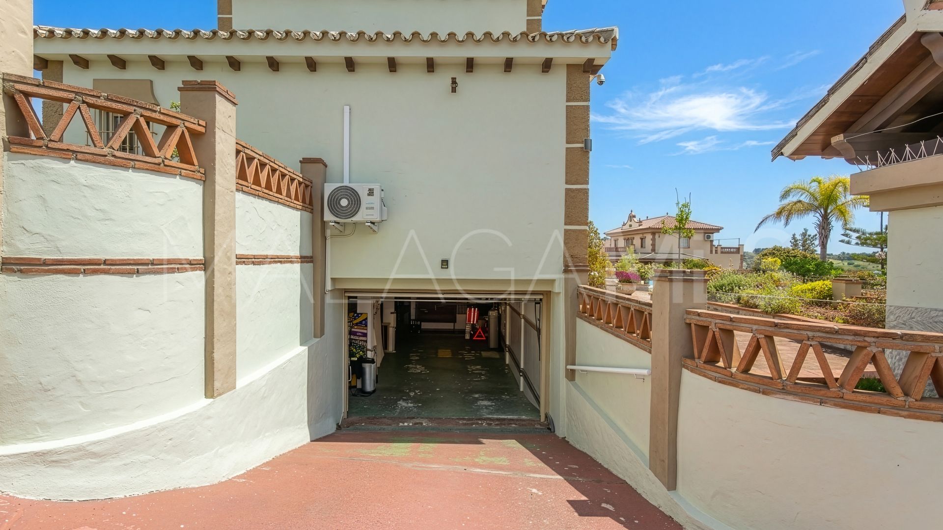 Villa for sale in Coin