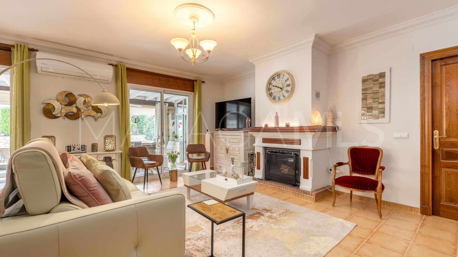 Villa for sale in Coin