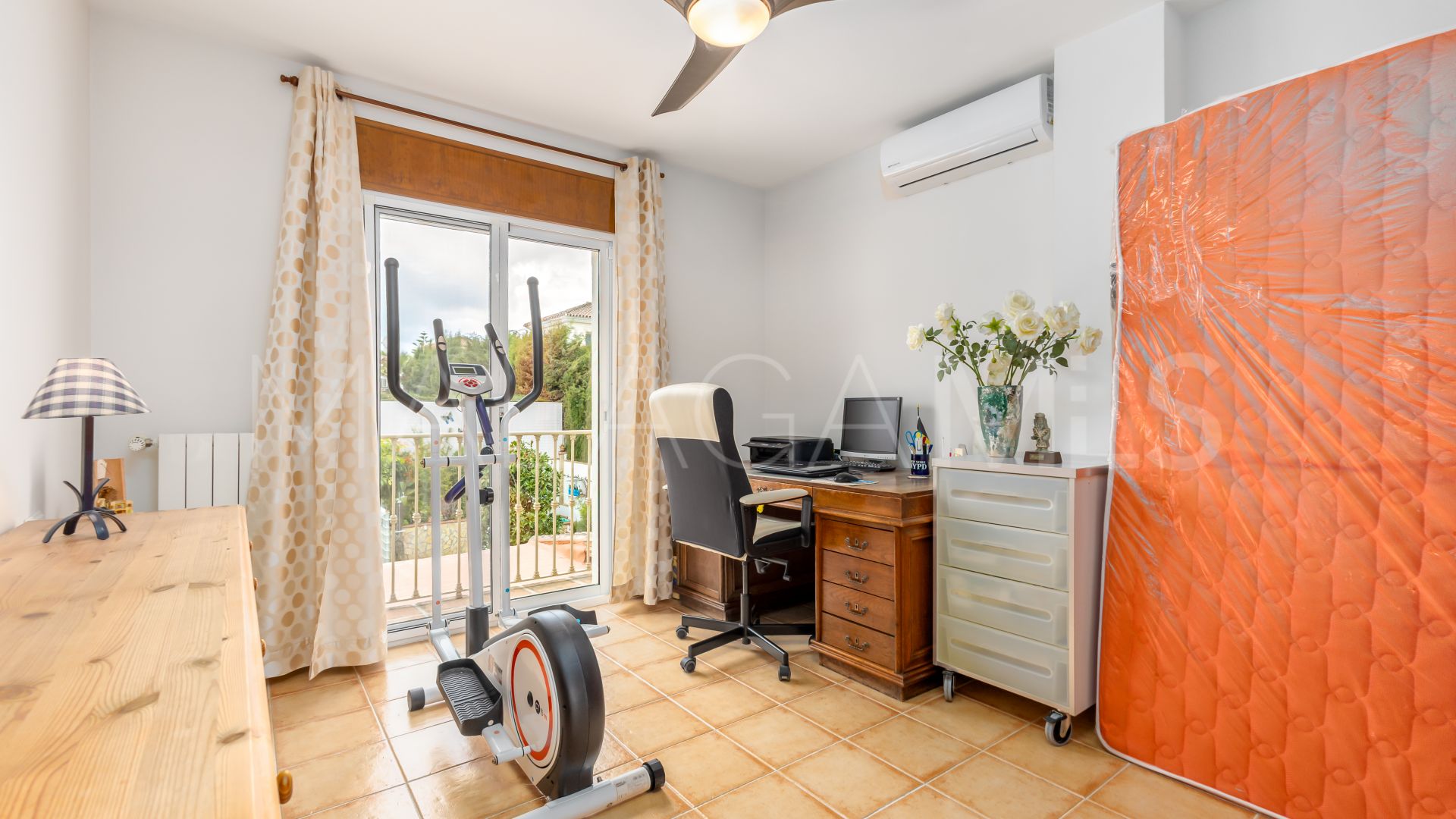 Villa for sale in Coin