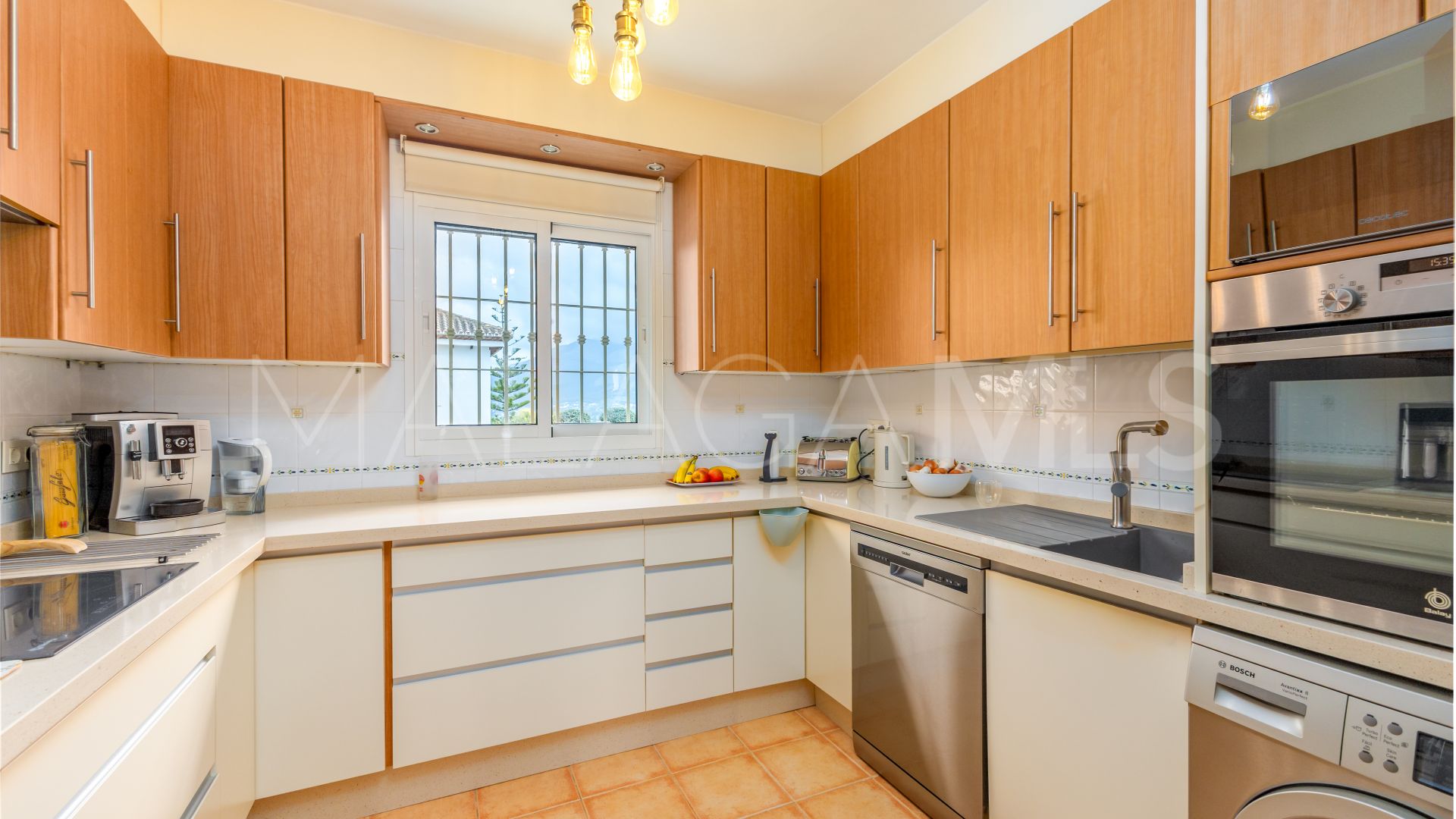 Villa for sale in Coin