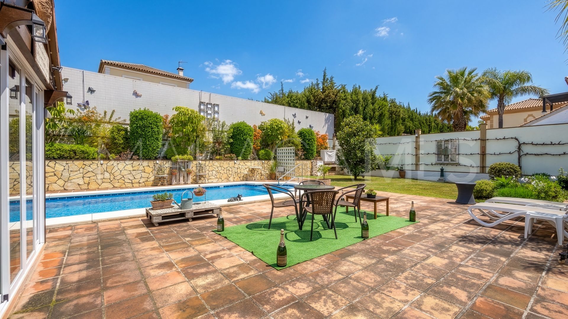 Villa for sale in Coin