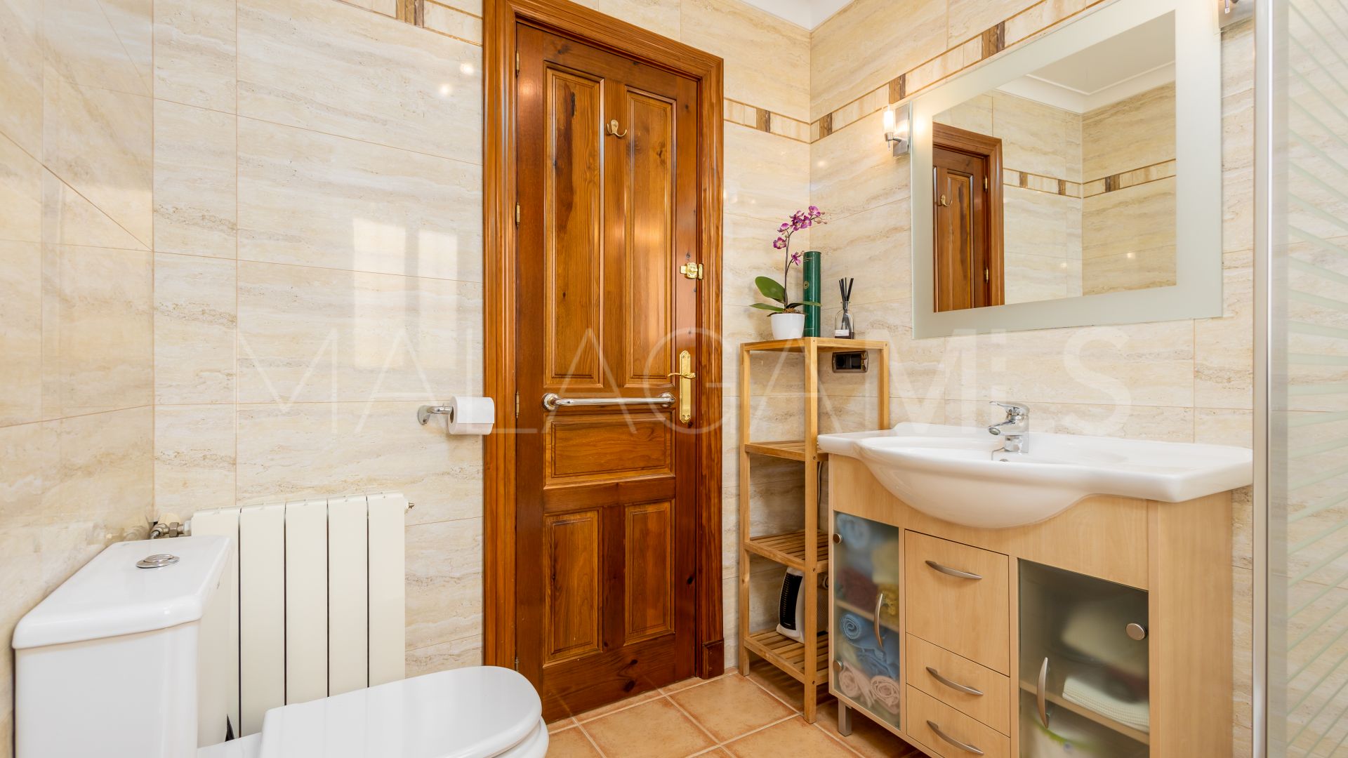 Villa for sale in Coin