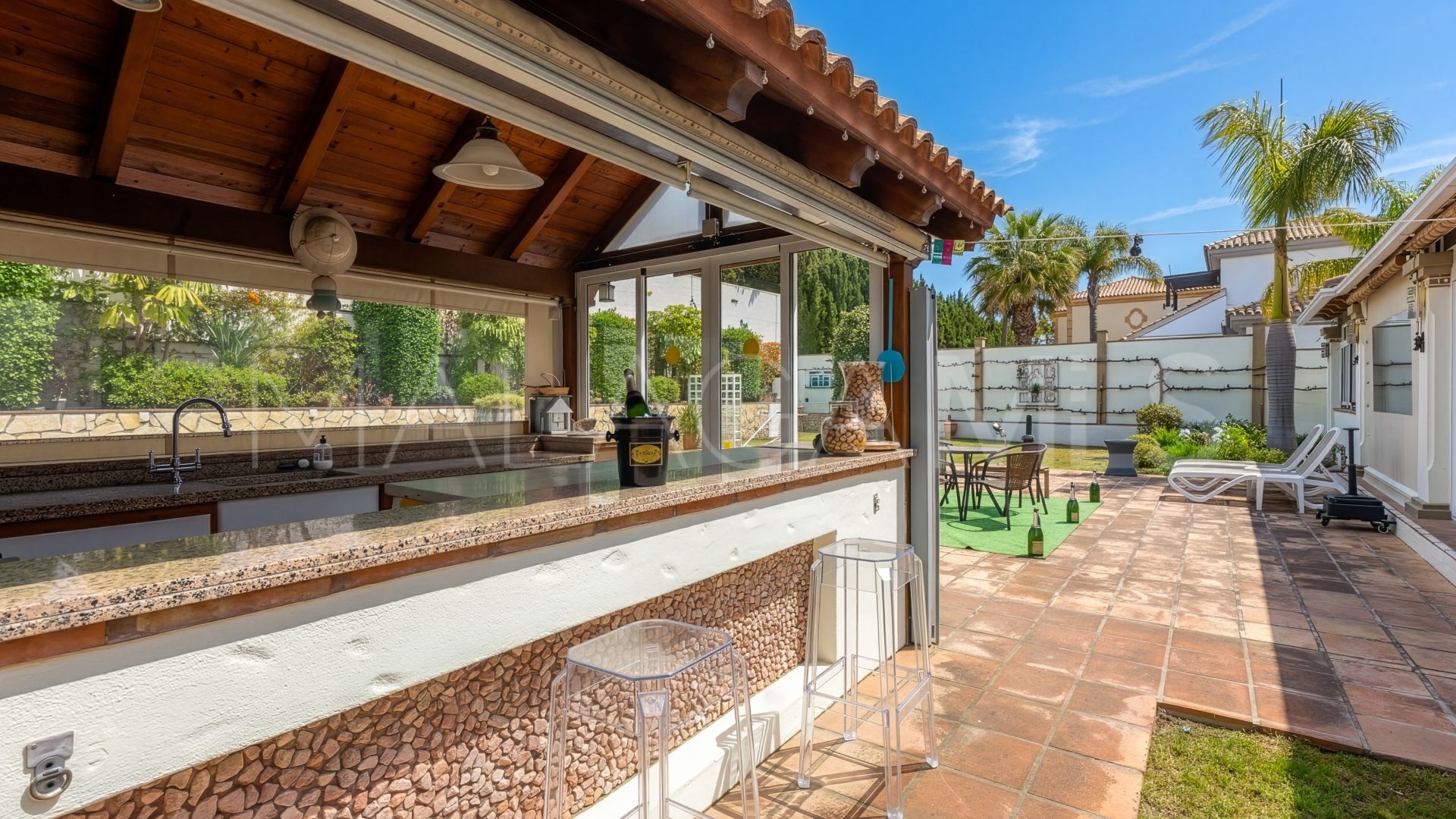 Villa for sale in Coin