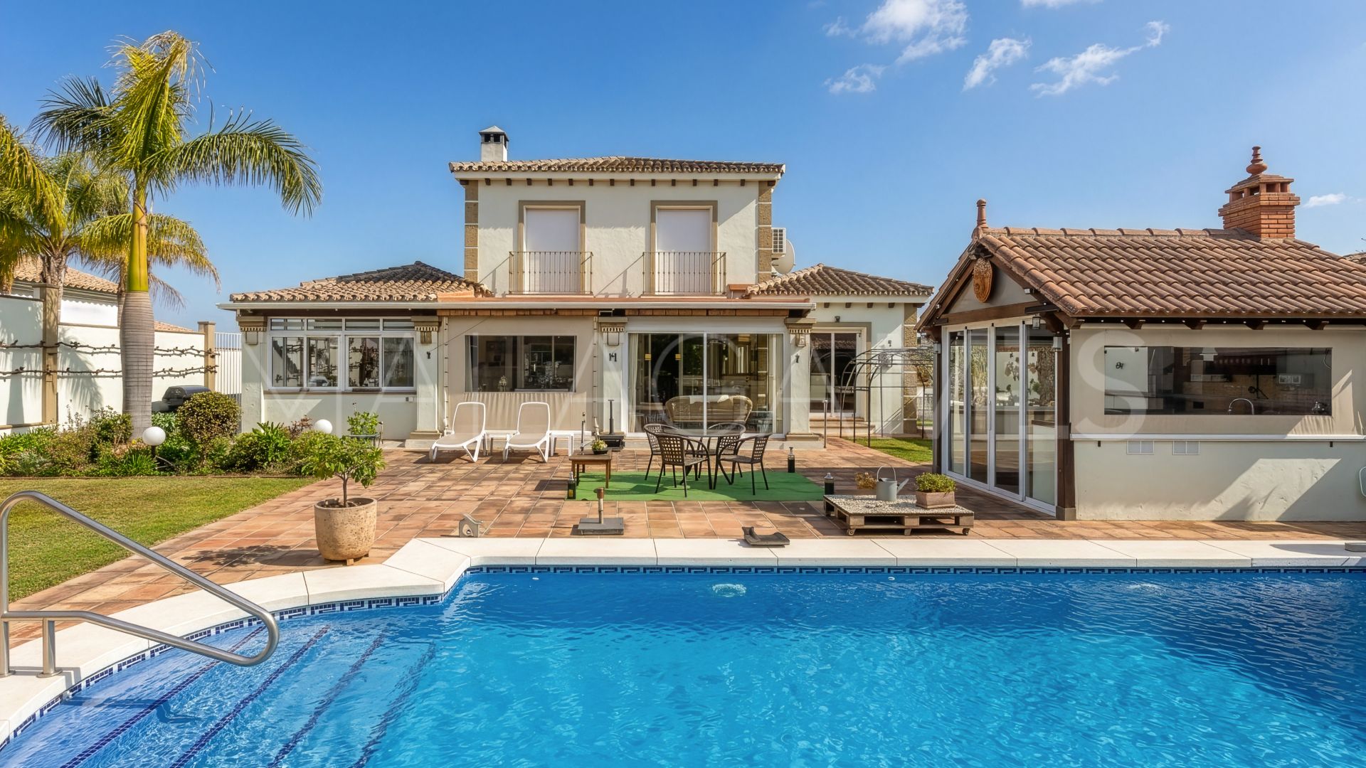 Villa for sale in Coin