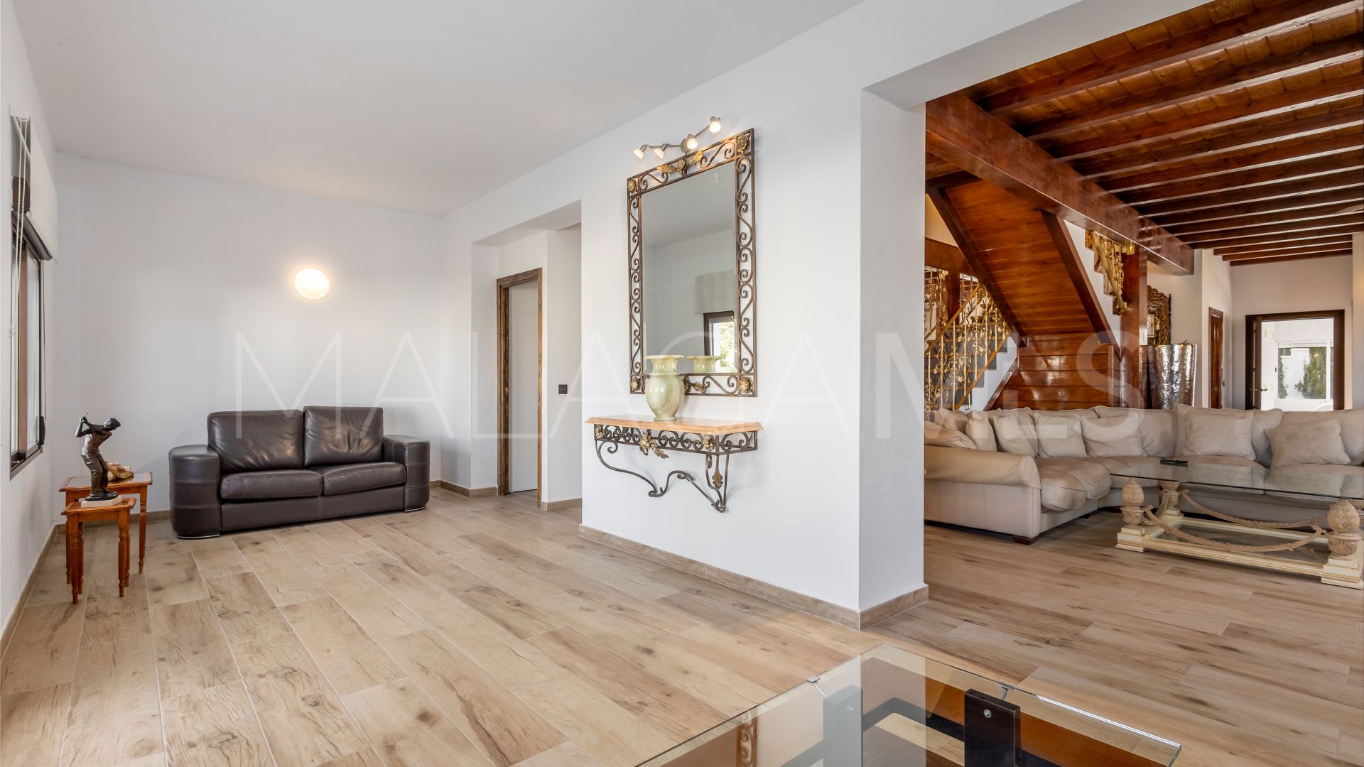 Landhaus for sale in Alhaurin el Grande