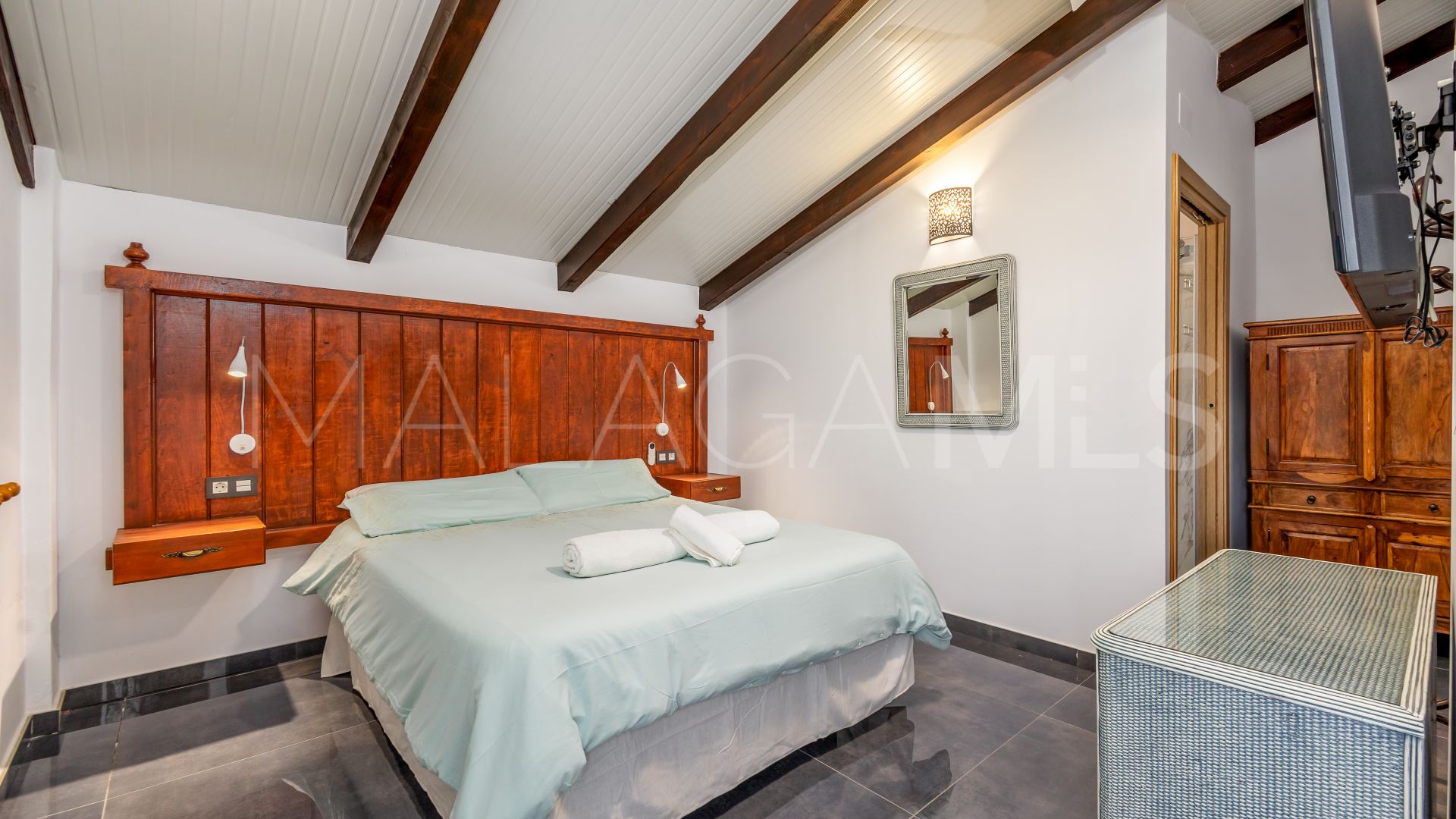 Landhaus for sale in Alhaurin el Grande