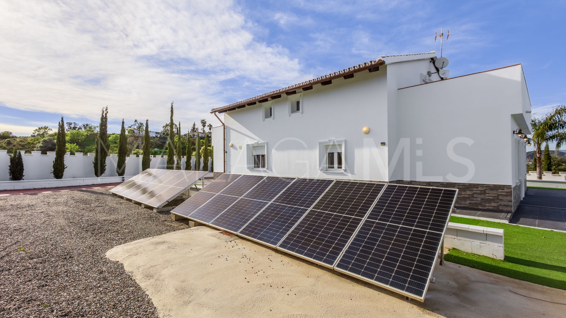 Landhaus for sale in Alhaurin el Grande