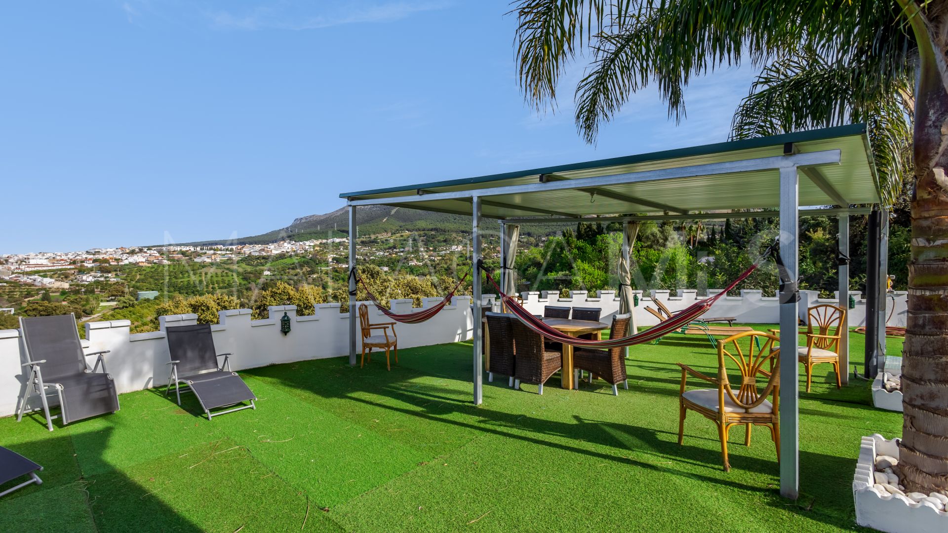 Landhaus for sale in Alhaurin el Grande