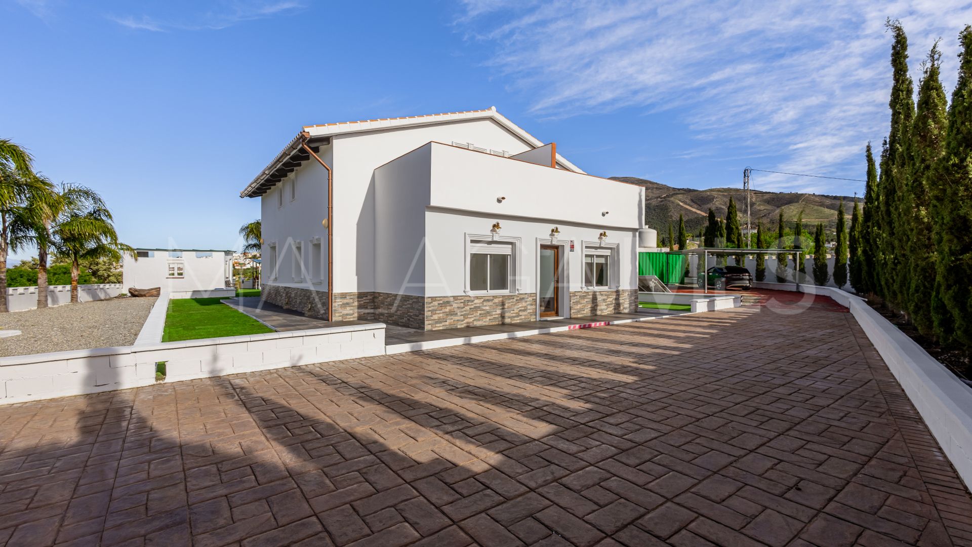 Landhaus for sale in Alhaurin el Grande