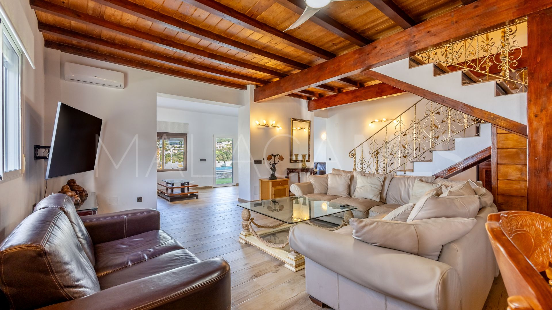 Landhaus for sale in Alhaurin el Grande