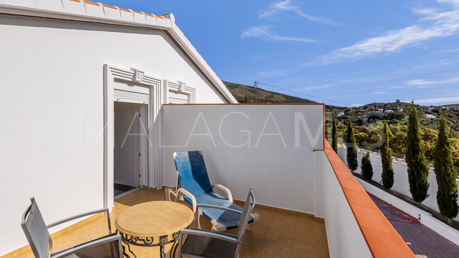 Landhaus for sale in Alhaurin el Grande