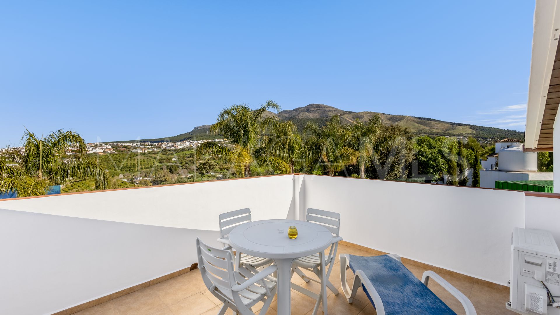 Landhaus for sale in Alhaurin el Grande