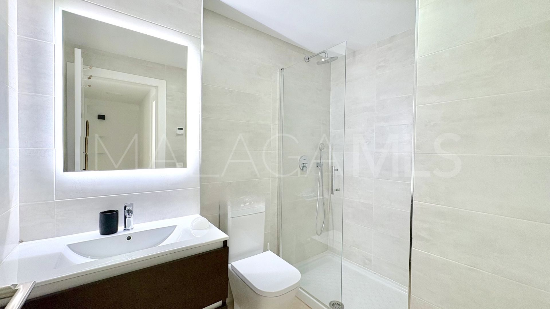 Town house in Calahonda for sale