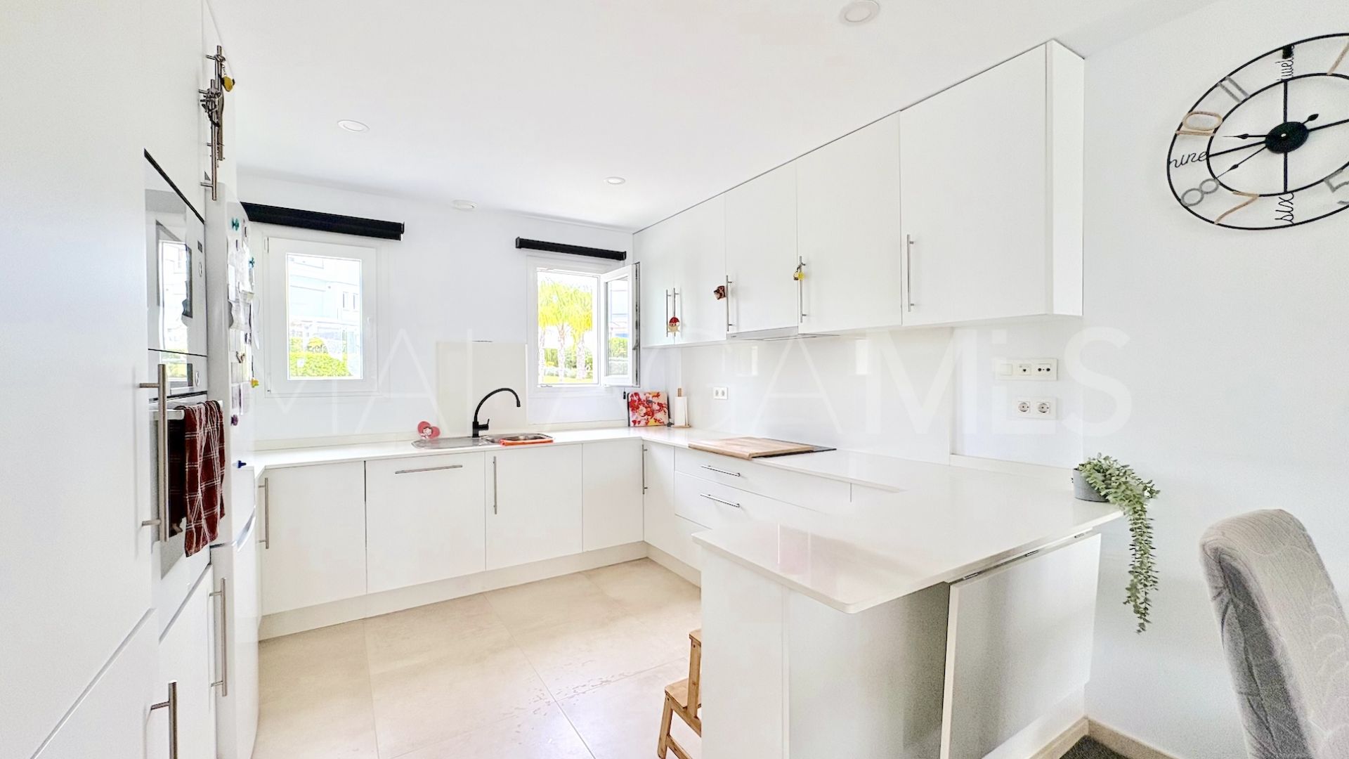 Town house in Calahonda for sale