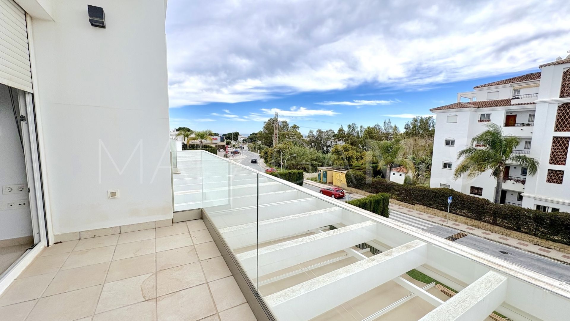 Town house in Calahonda for sale