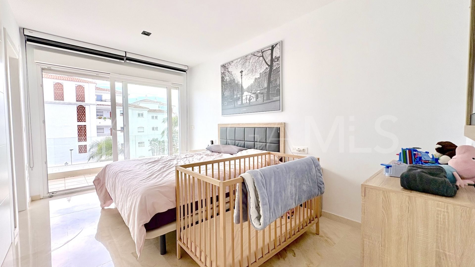 Town house in Calahonda for sale