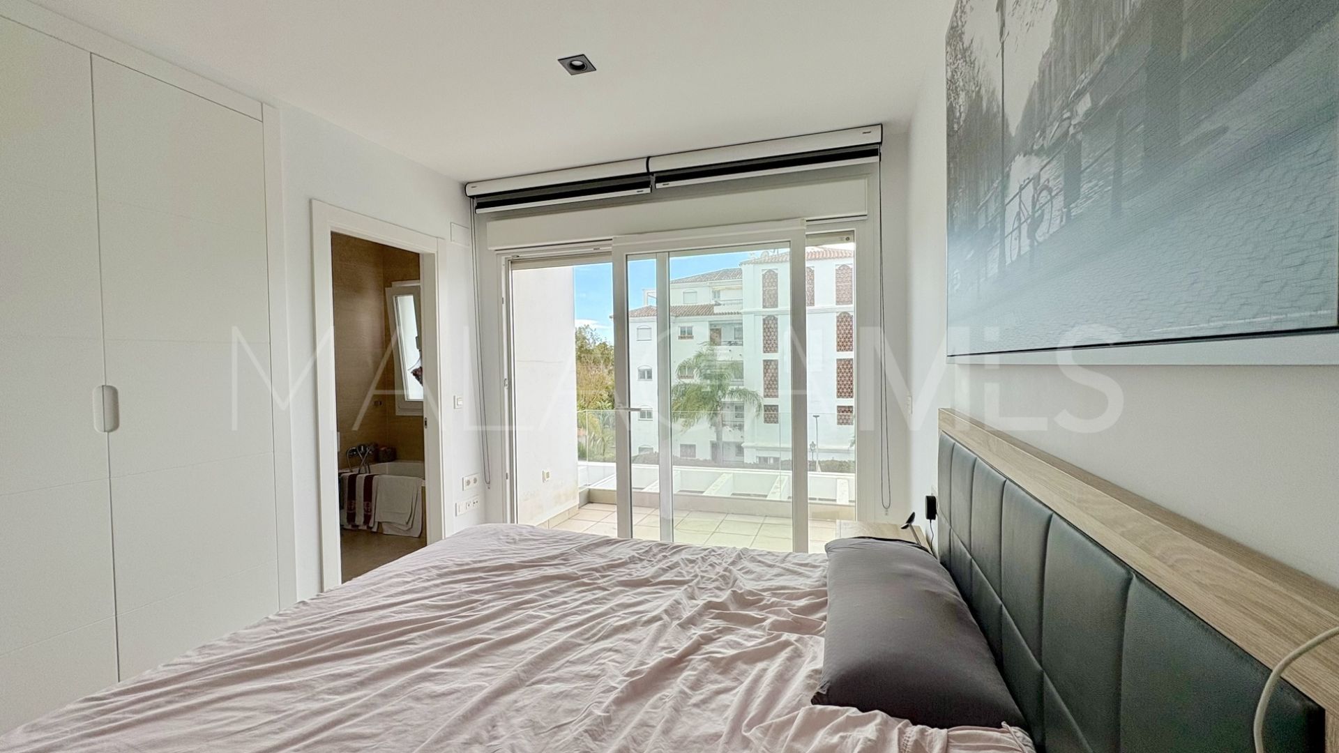 Town house in Calahonda for sale