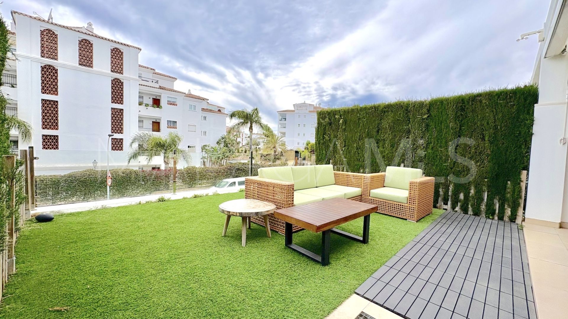 Town house in Calahonda for sale