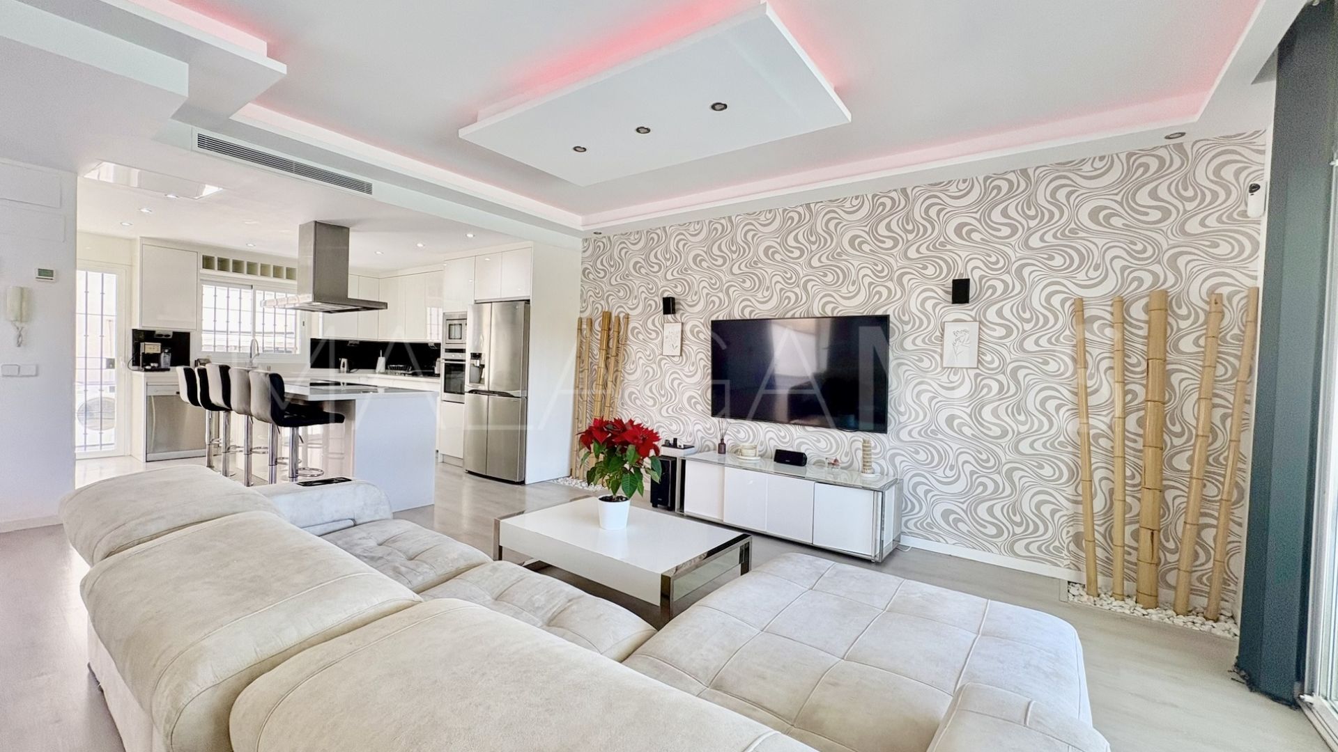 House for sale in Cabopino with 6 bedrooms