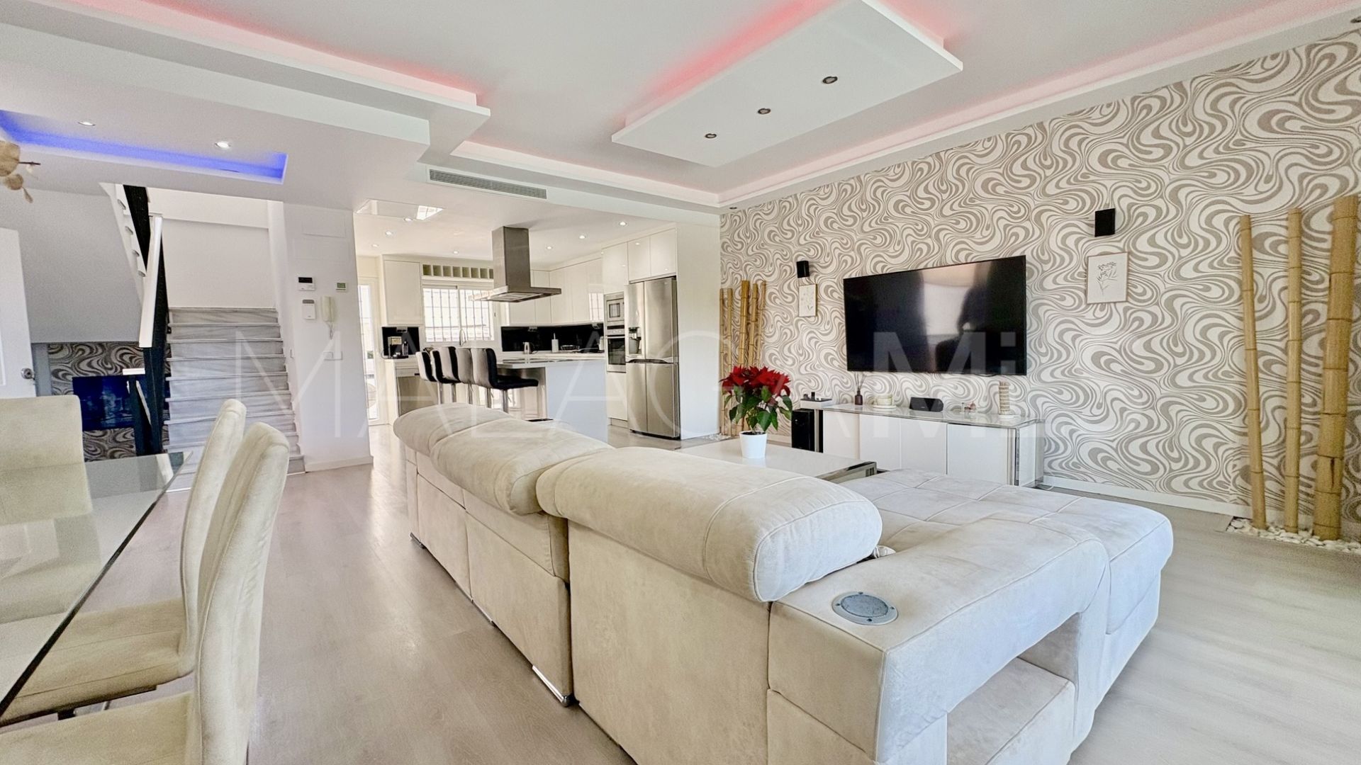 House for sale in Cabopino with 6 bedrooms