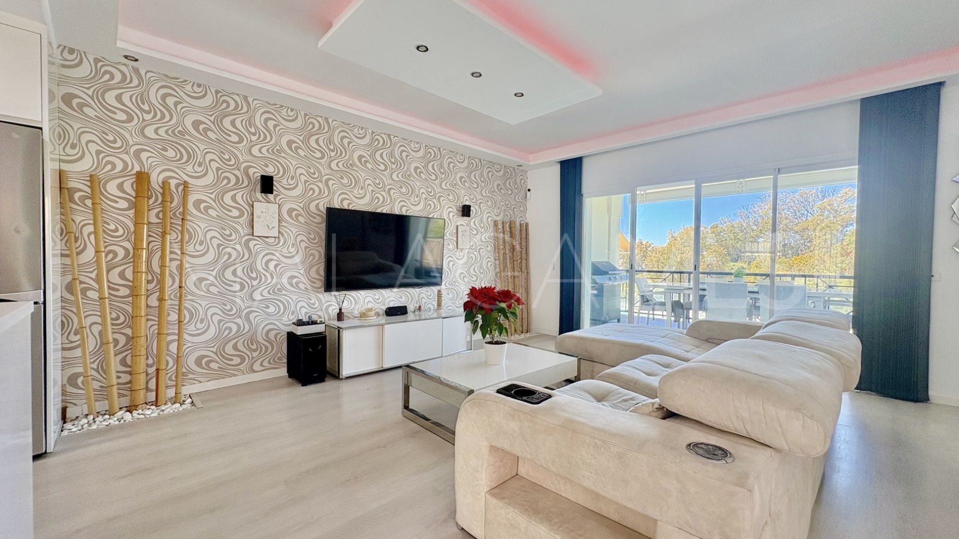 House for sale in Cabopino with 6 bedrooms