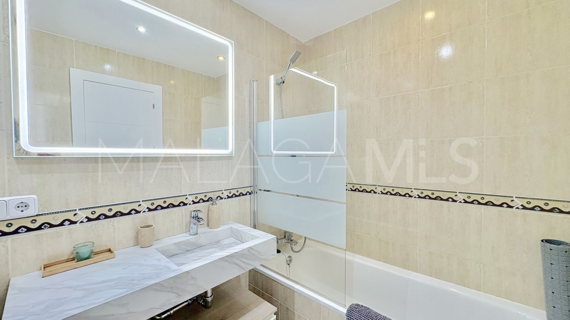 House for sale in Cabopino with 6 bedrooms