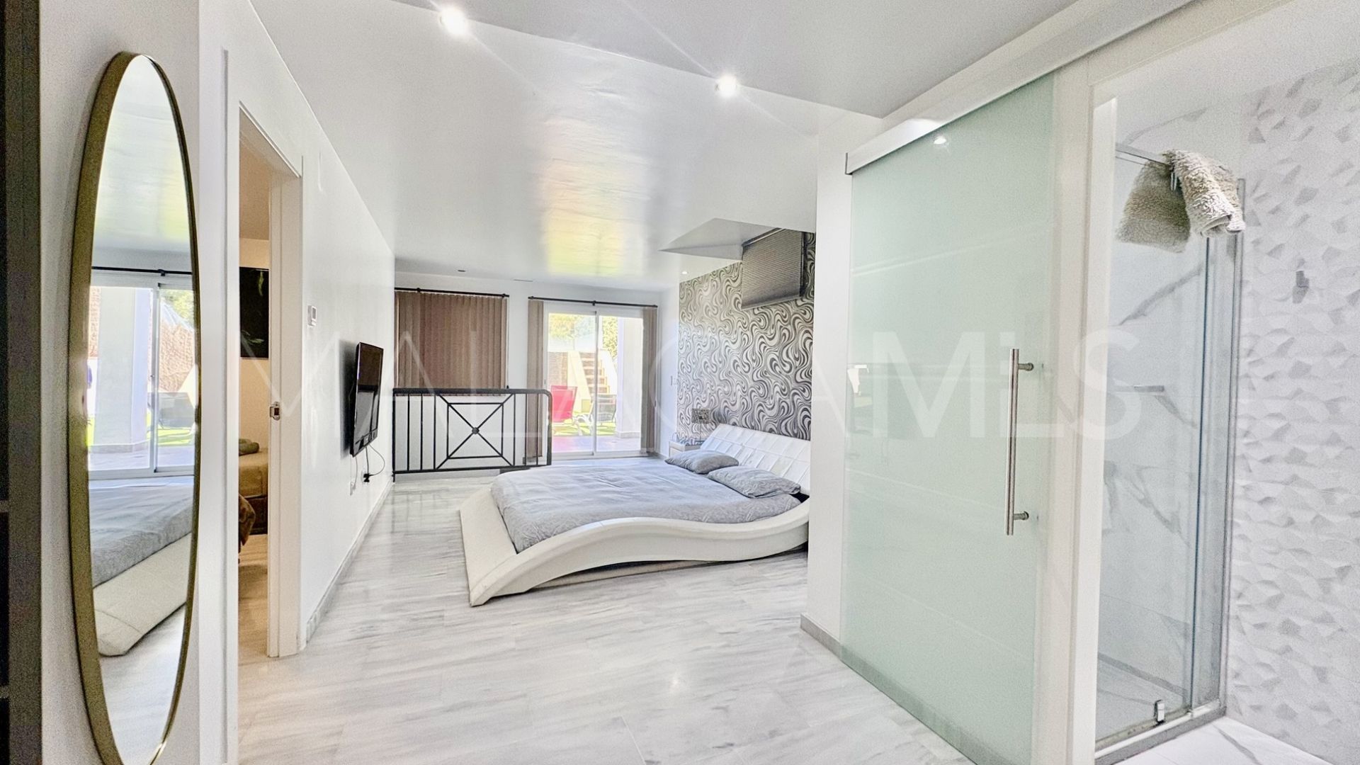 House for sale in Cabopino with 6 bedrooms