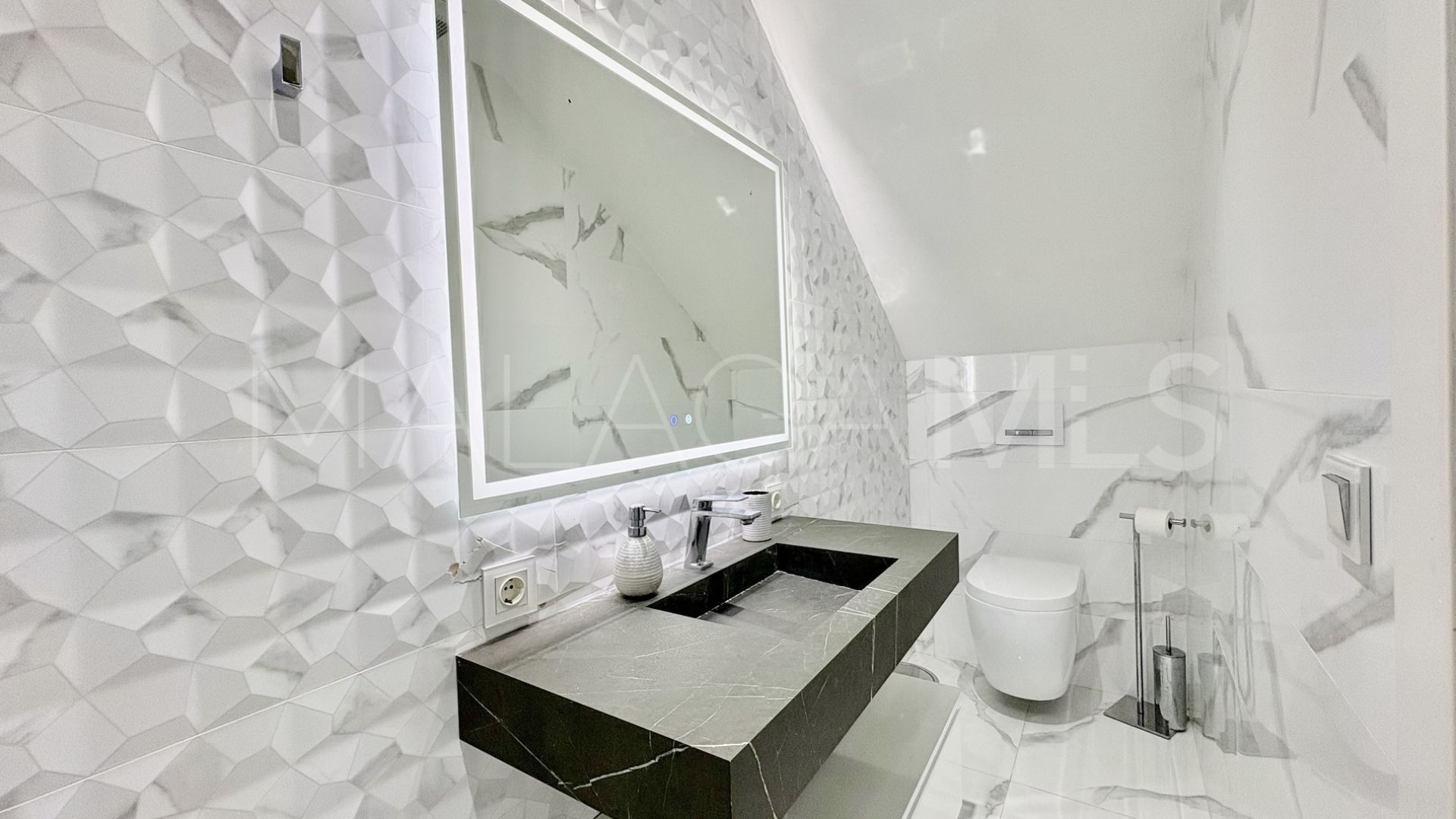 House for sale in Cabopino with 6 bedrooms