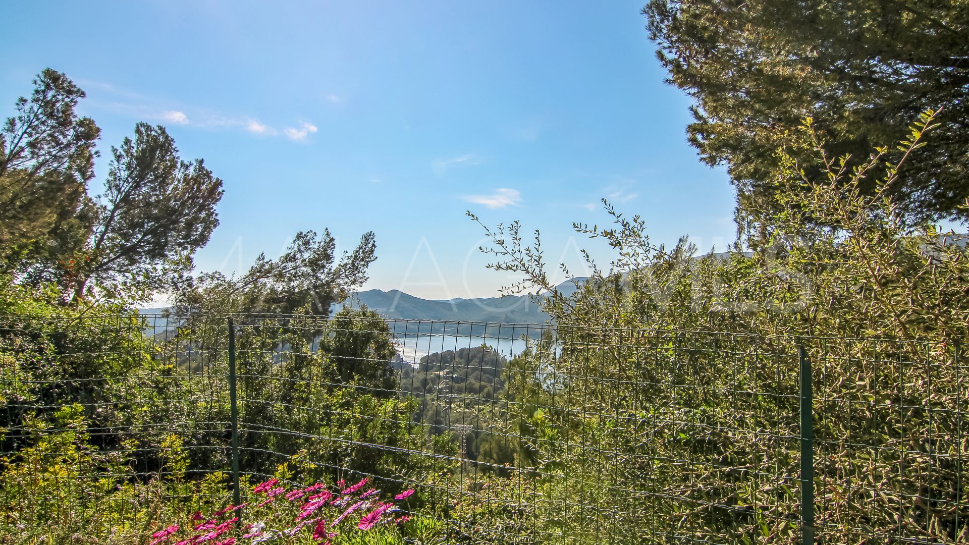 Chalet for sale in Cerros del Lago